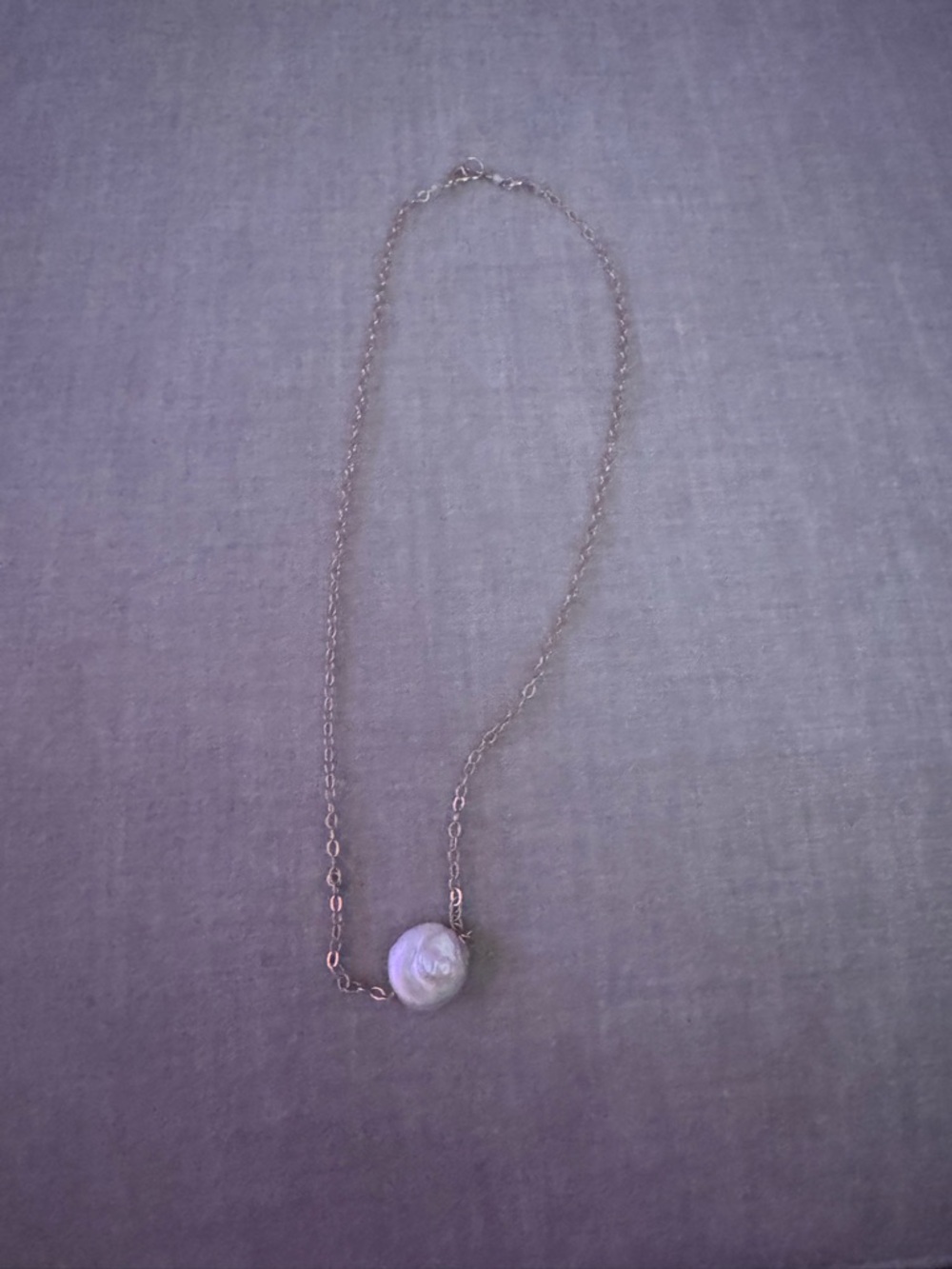 Minimalist Gold Chain Necklace with White Mother-of-Pearl Pendant